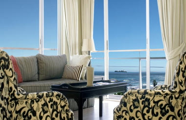 Three Cities Bantry Bay Suite Hotel